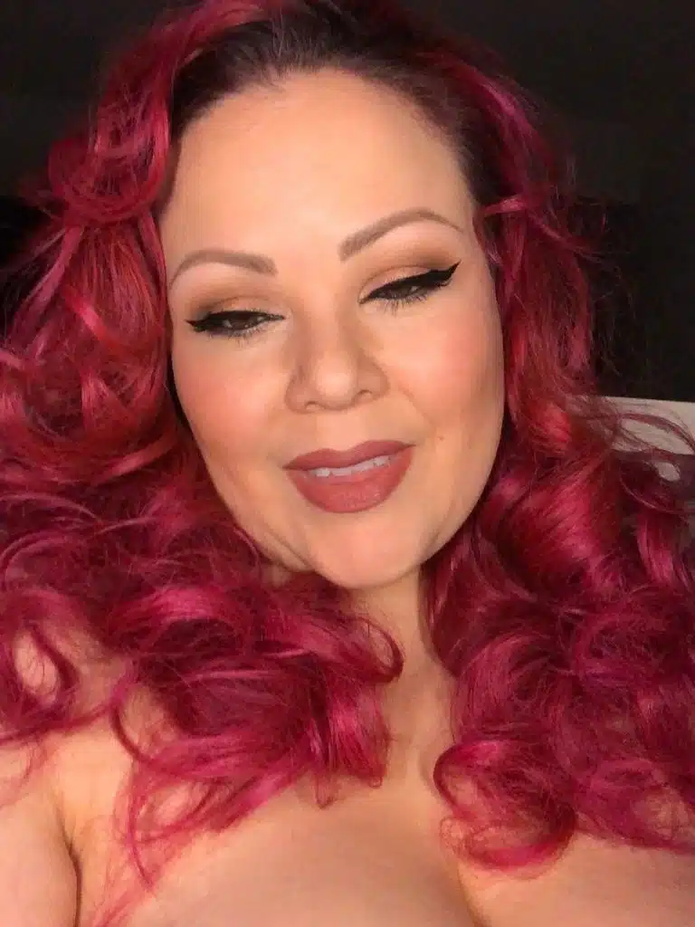 April Flores Biography: Wiki, Age, Career, Height, Weight, Husband, Net Worth & More